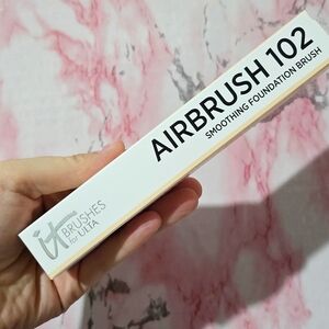 Airbrush 102 Smoothing Foundation Brush - White/Gold